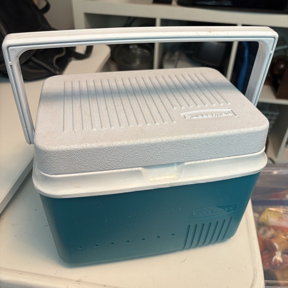 Rubbermaid Cooler Teal Six Pack Ice Chest 5 Qt Model 2905 Made in USA